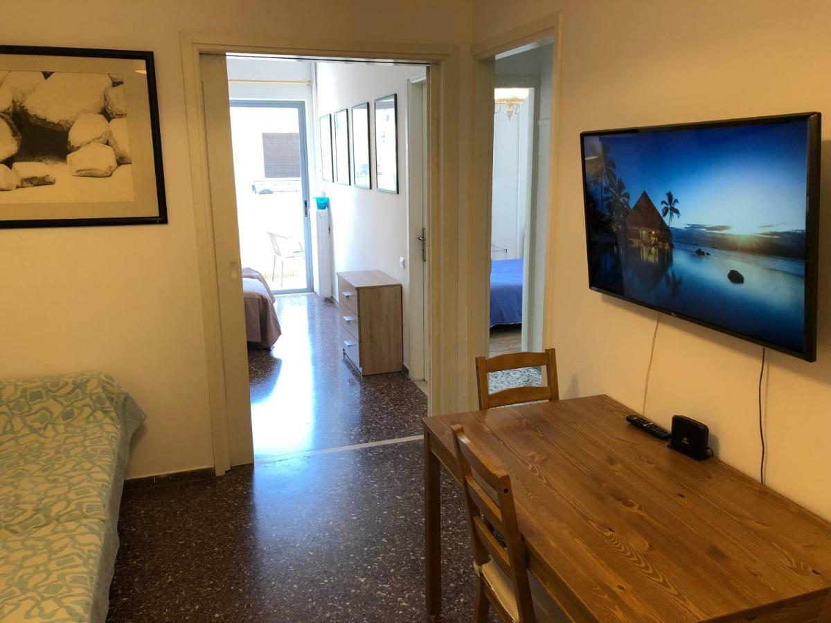 Metaxourgio Spacious Two Bedroom Apartment Athen Exterior foto