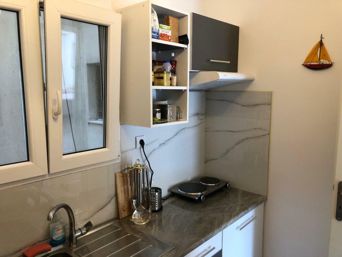 Metaxourgio Spacious Two Bedroom Apartment Athen Exterior foto